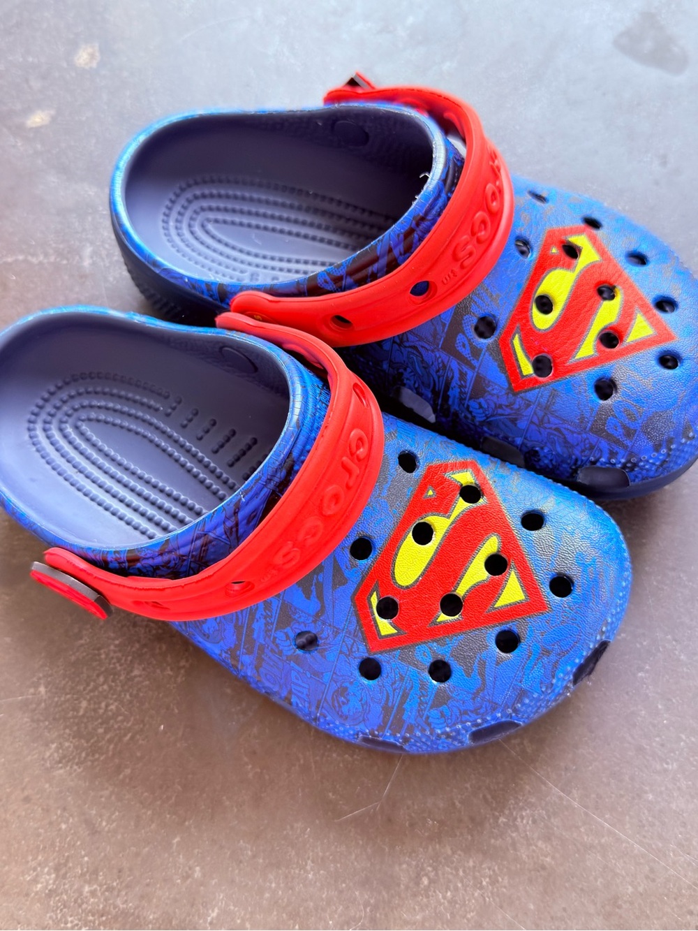 Kids Superman Superhero Clog Sandals - Brand: Crocs size J1